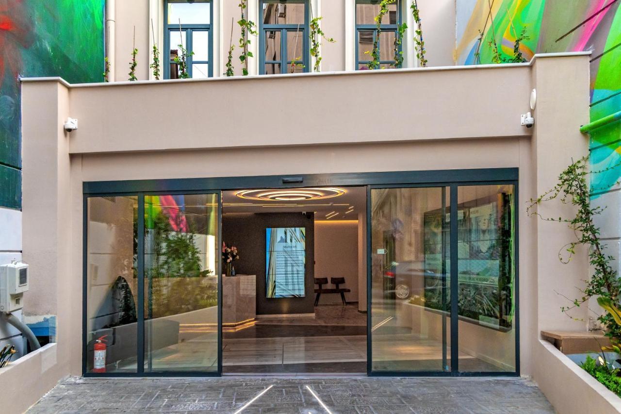 Hellenic Vibes Smart Hotel Ateny Zewnętrze zdjęcie Entrance of the museum