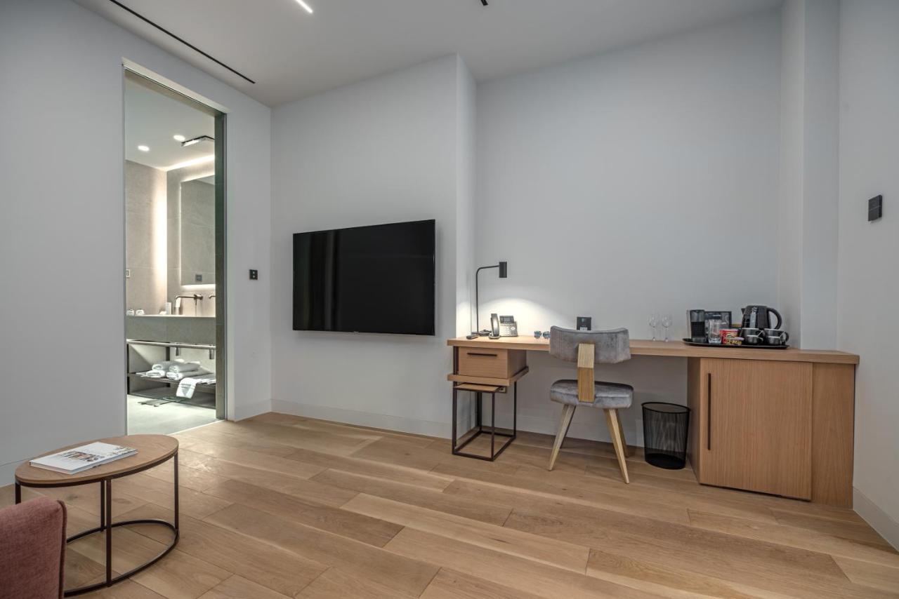Hellenic Vibes Smart Hotel Ateny Zewnętrze zdjęcie A room at the hotel