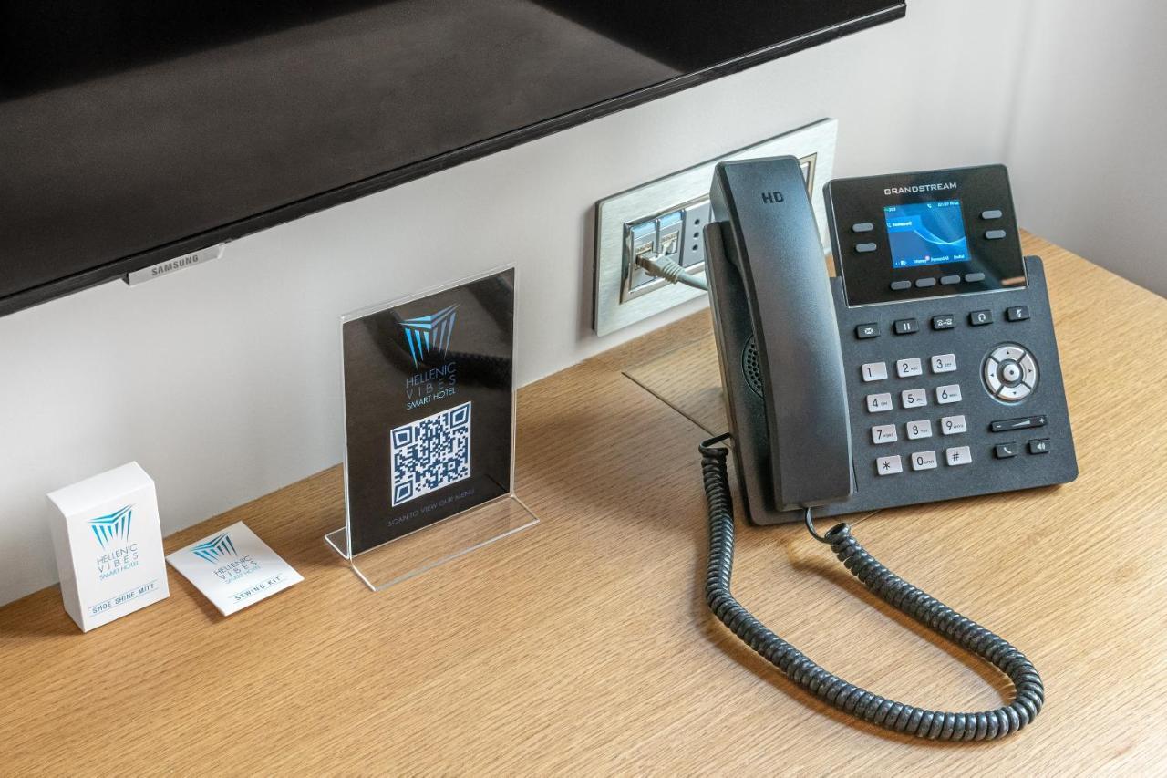 Hellenic Vibes Smart Hotel Ateny Zewnętrze zdjęcie A VoIP phone