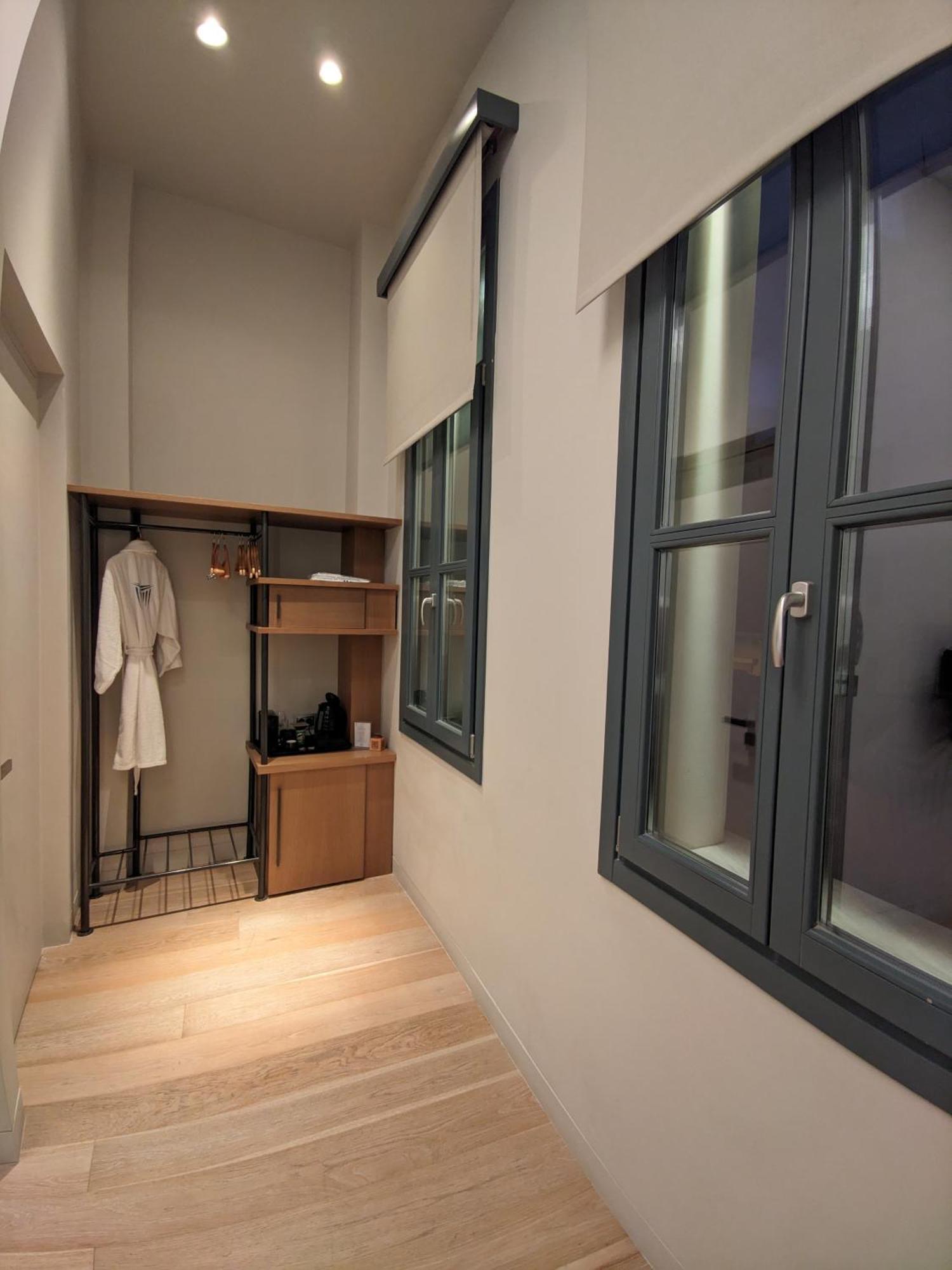 Hellenic Vibes Smart Hotel Ateny Zewnętrze zdjęcie A room at the hotel